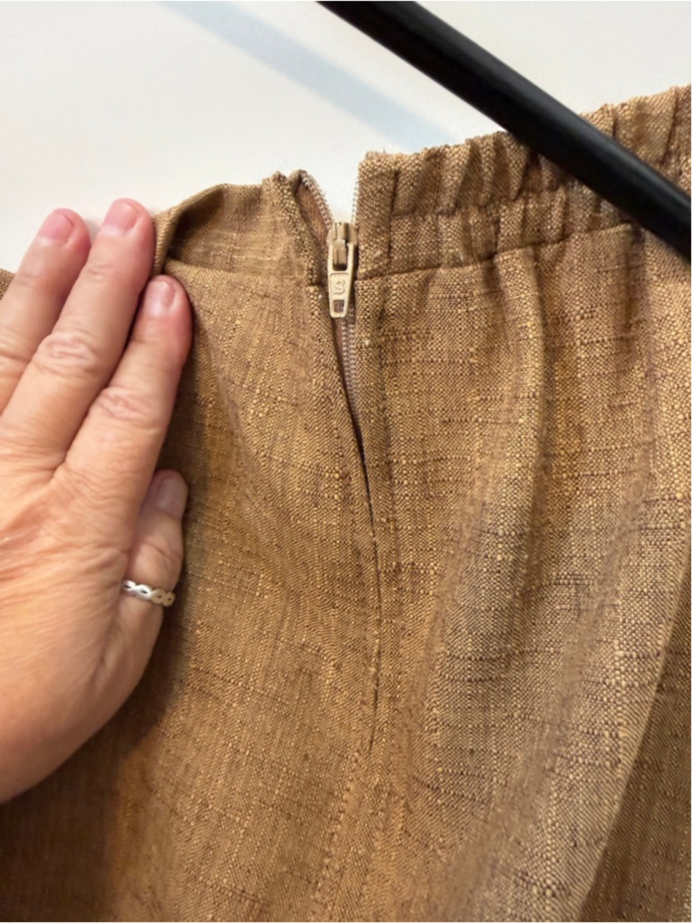 Vintage Sag Harbor Petite 16P Tan 2 Pc Pantsuit Blazer Pants Career Office Set - Picture 9 of 11